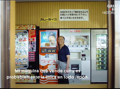 Agricultor japonés , que vende el arroz que el mismo , cultiva en su tienda automática 24 horas